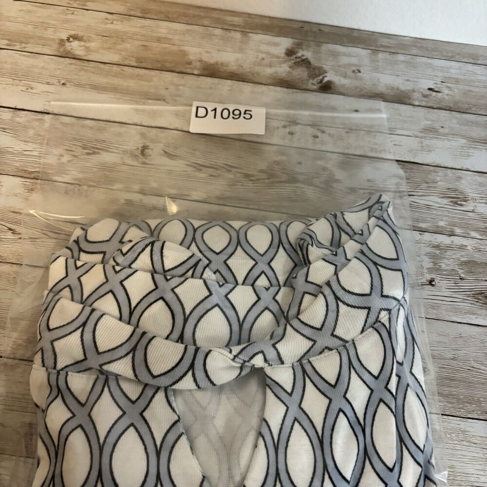 Chicos Top Large Beachy Coastal Nautical Convertible Geometric Twist-Neck Tee - Picture 10 of 10